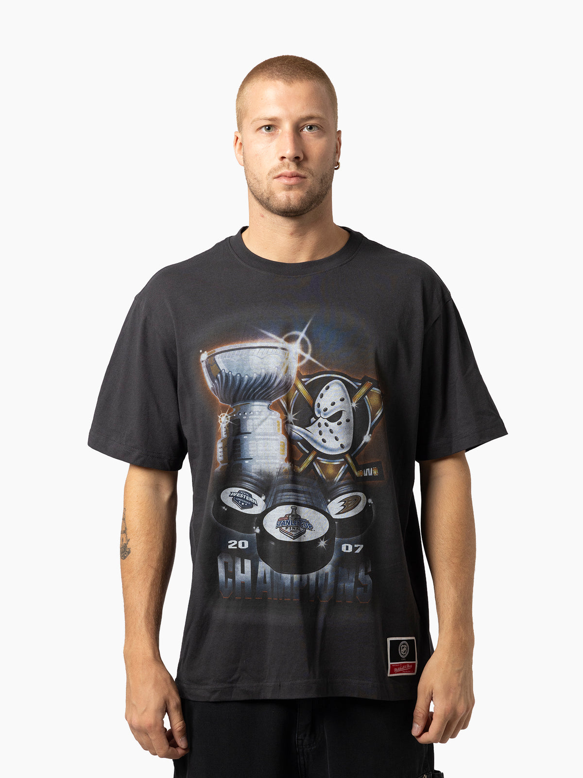 07 STANLEY CUP CHAMP TEE DUCKS